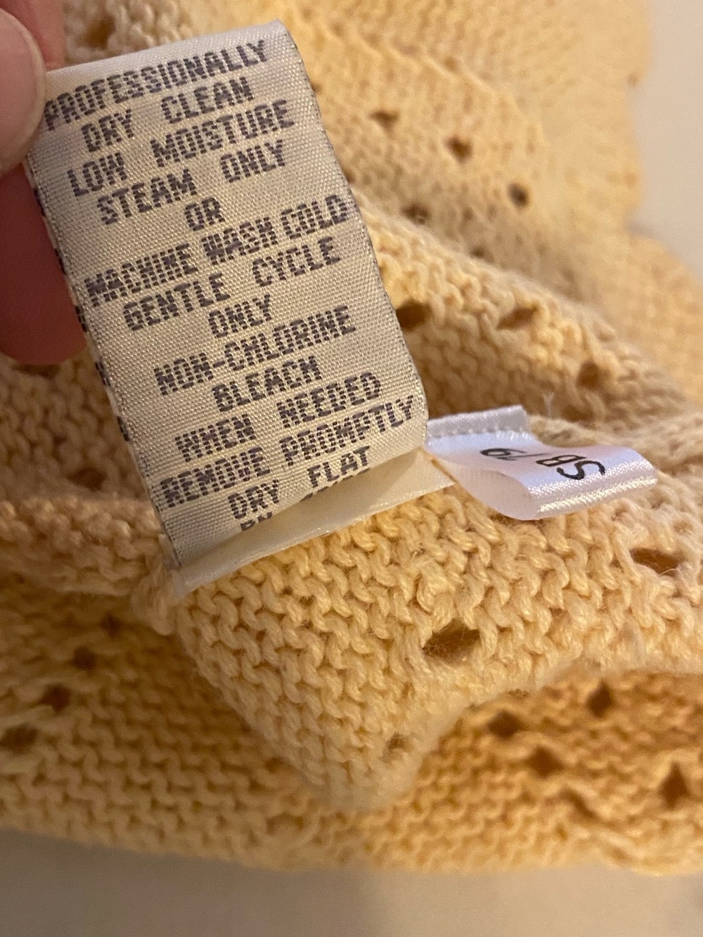 Susan Bristol NWT Large Pale Yellow Embroidered Floral Knit Vest Cottage 90’s - Picture 8 of 9